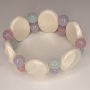 Avon shades of spring vintage stretch bracelet with original box